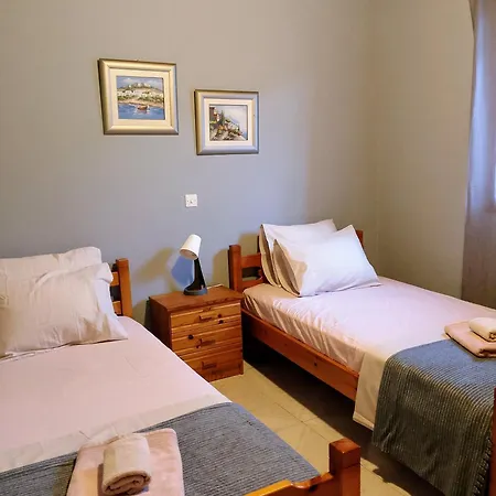 Joanna's Summer House 3*